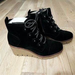 NEW MIA Cailyn Lace Up Block Heel Lace Up Ankle Bootie